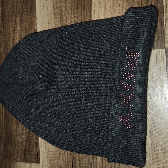 RARE Misprint Gray Roxy Beanie Cap. Roxy is Backward! - Picture 1 of 2